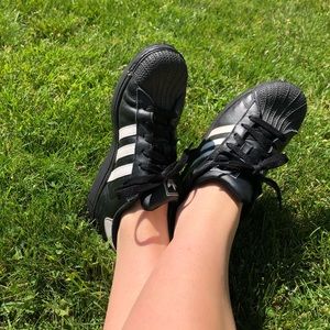 ❗️❗️ SOLD ❗️❗️Adidas Superstar in black